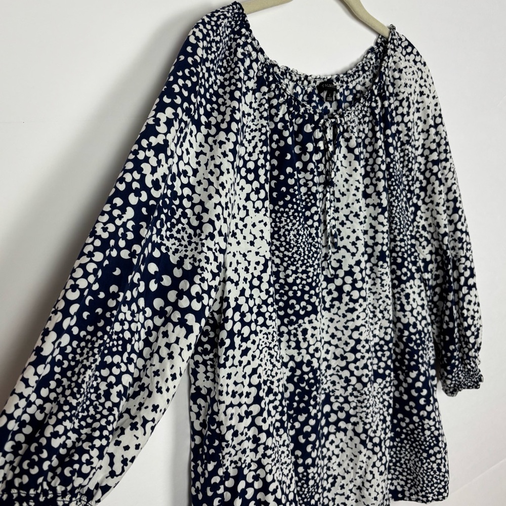 Talbots Abstract Clover Blouse Navy White Size Large - Picture 4 of 8